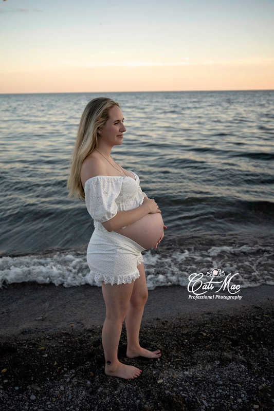 Cobourg Beach Maternity photo shoot session