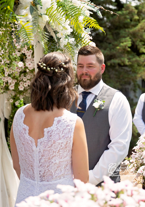 Bride Groom elopement Stillwater on the Lake getting married