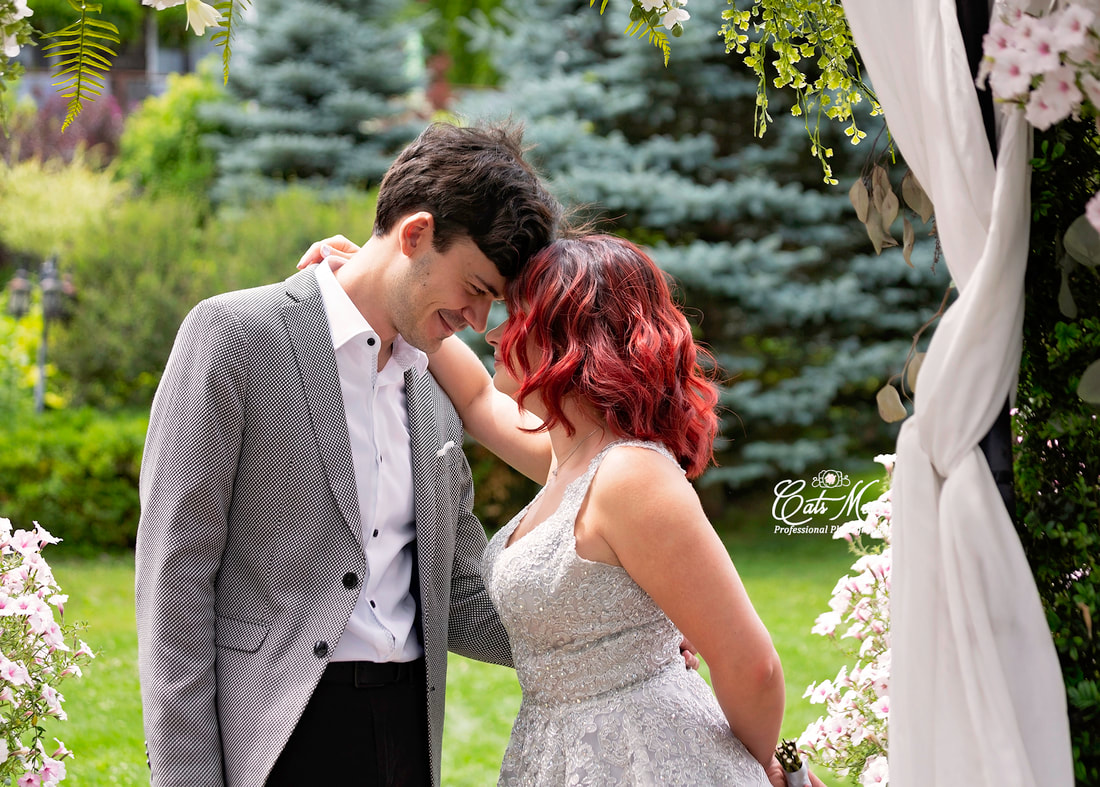 Intimate elopement at Stillwater on the Lake Peterborough