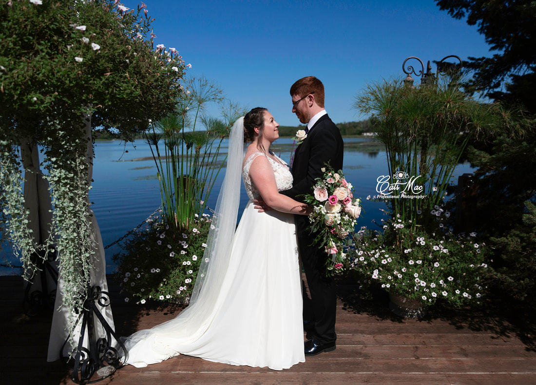 Stillwater on the Lake Chemong bride and groom elopement