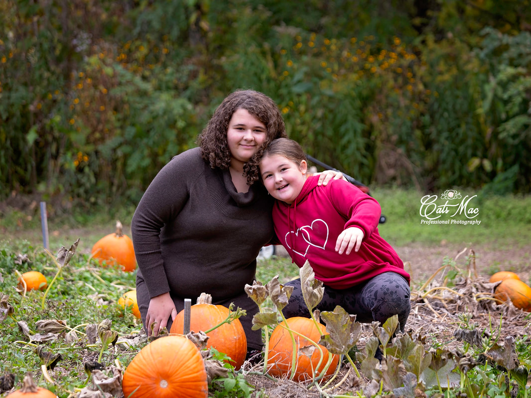 Fall pumpkin patch photos session minis kids